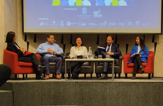 Corporación 3xi publica resultados de análisis del estado de la salud pública en que participó la Confederación FENATS Unitaria