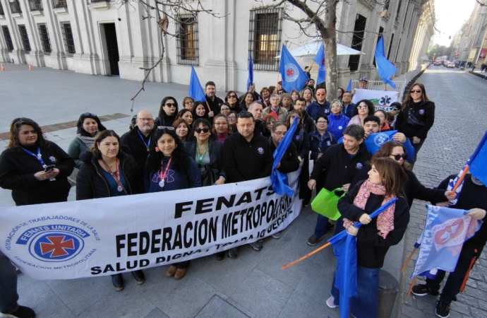 Gremios de la salud del G7 entregan carta en La Moneda sobre Proyecto de Ley de Licencias Médicas